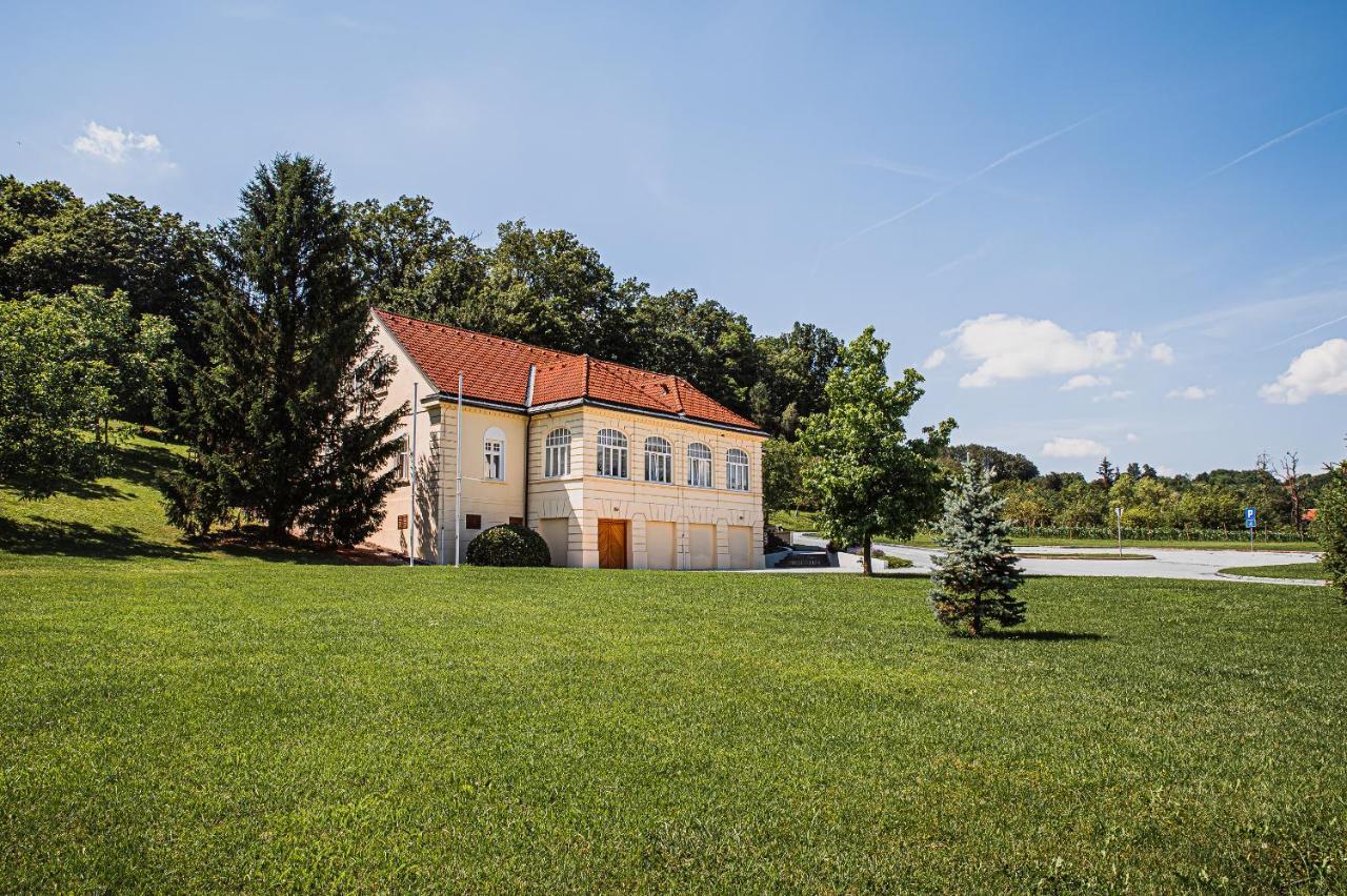 Villa Istenic Bizeljsko Exterior photo